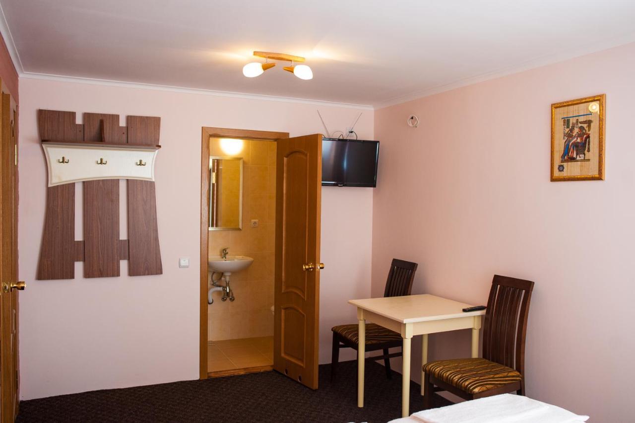 Hotel Zelenyi Klyn Ivano-Frankivszk Kültér fotó