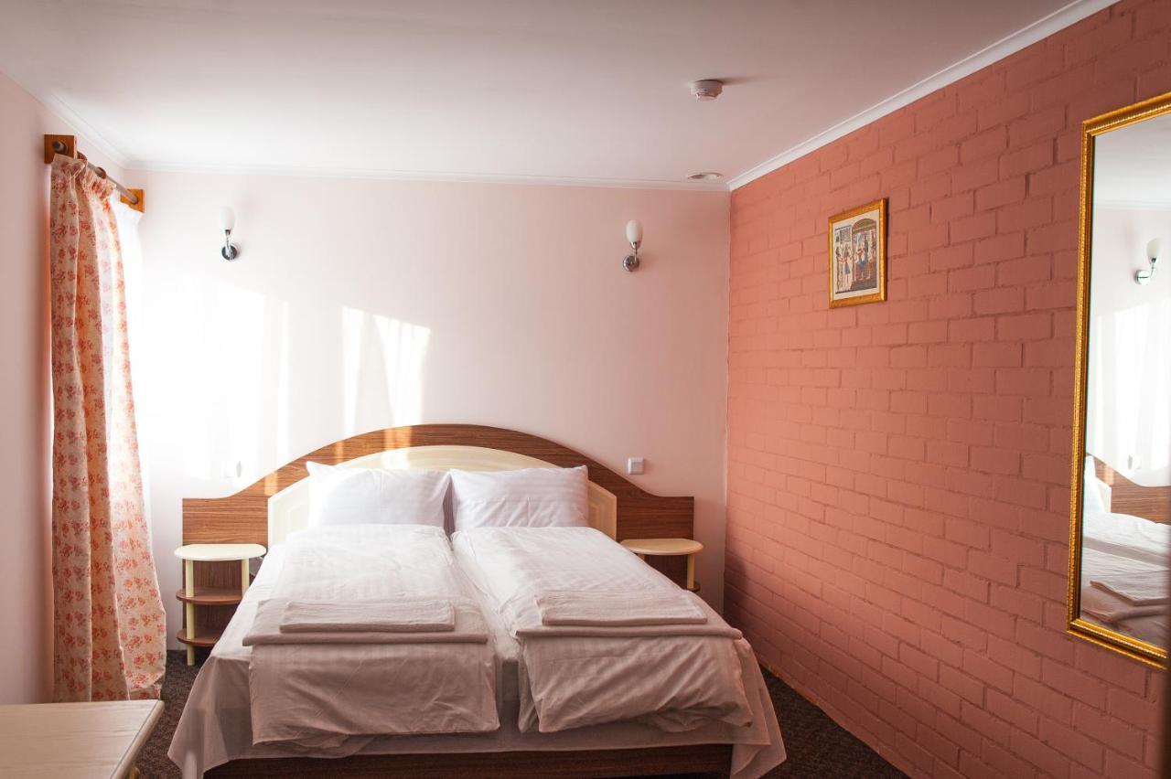 Hotel Zelenyi Klyn Ivano-Frankivszk Kültér fotó