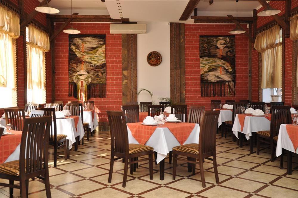 Hotel Zelenyi Klyn Ivano-Frankivszk Kültér fotó